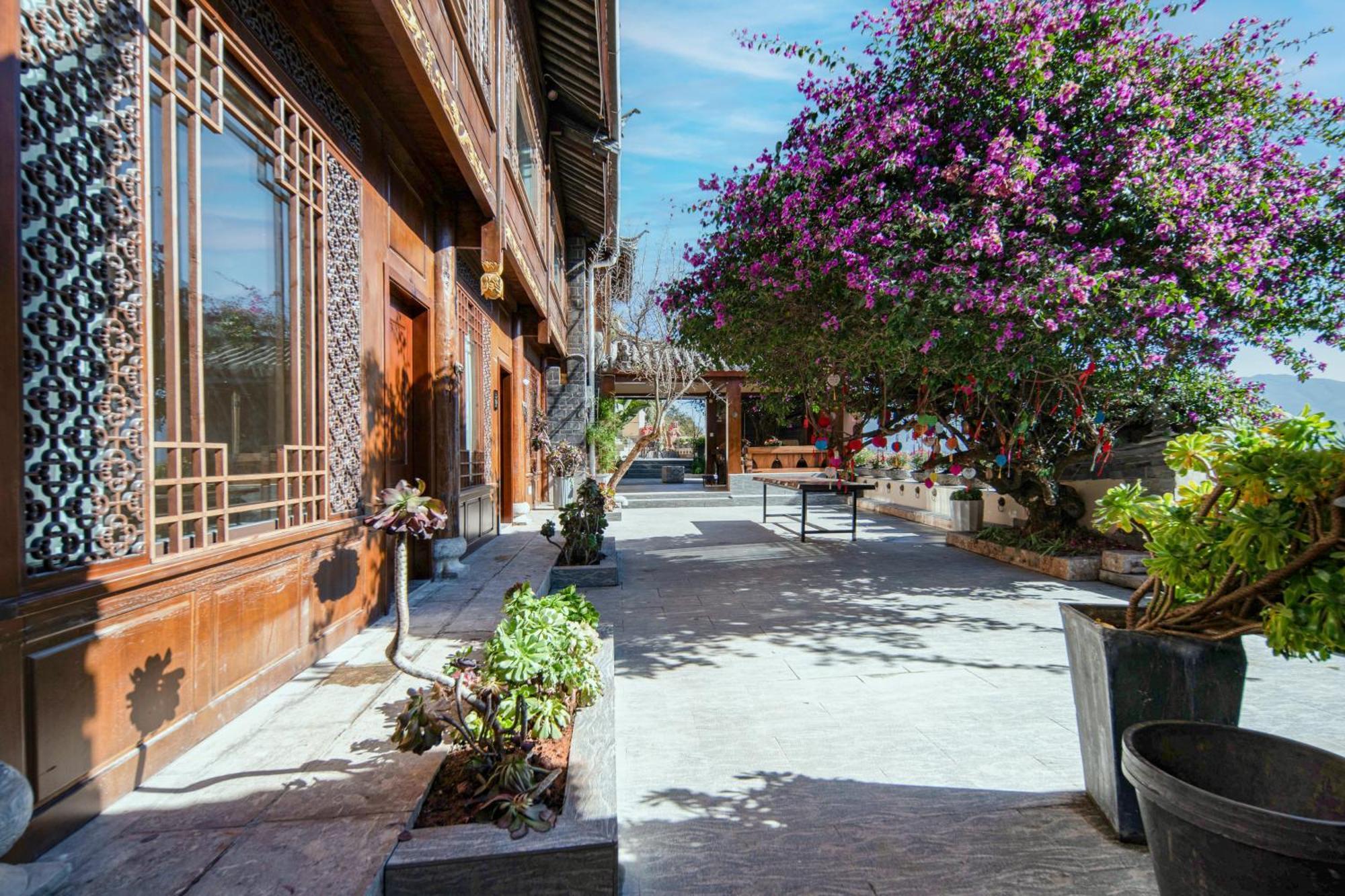 Lijiang Byw Mount View Inn Екстериор снимка